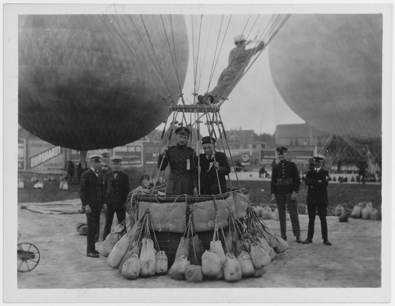 National balloon races, Milwaukee, Wisconsin, 31 May 1922.