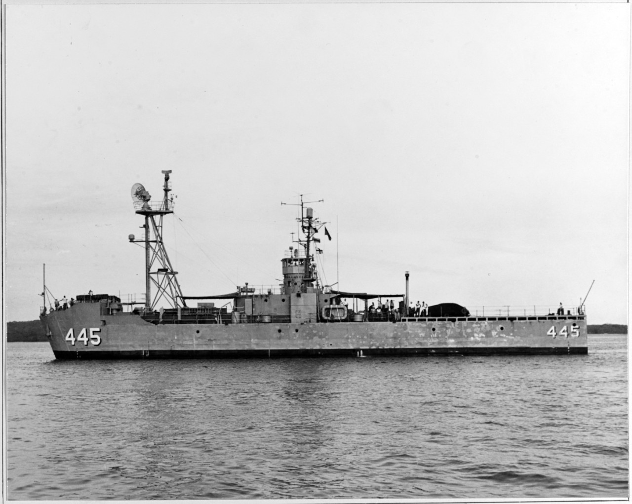 USS CATAPULT (LSM-445)