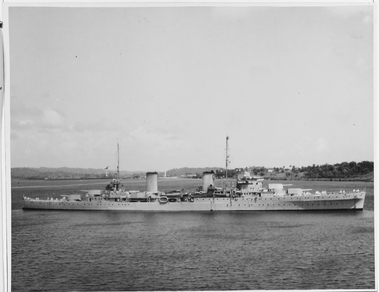 HMAS PERTH (Australian cruiser, 1934. ex- HMS AMPHION)