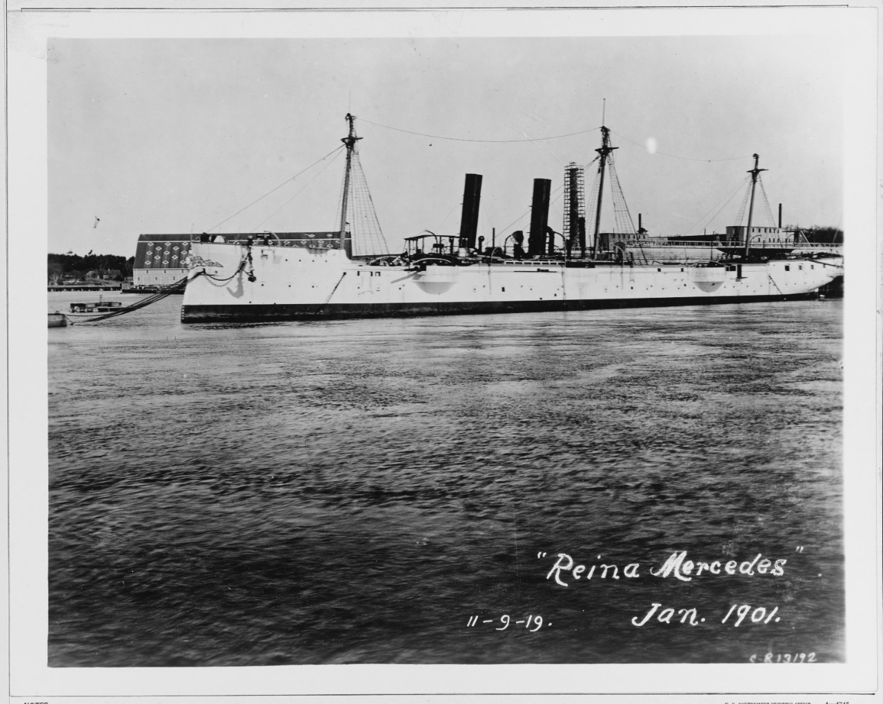 USS REINA MERCEDES