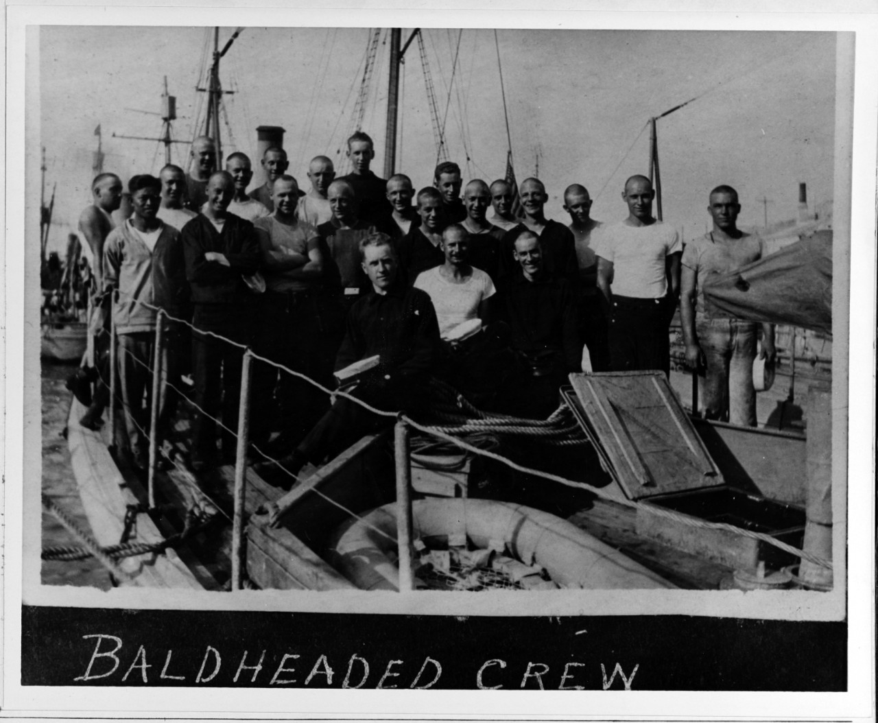 "Baldheaded Crew" of USS SC-148 at Bermuda in 1918. 