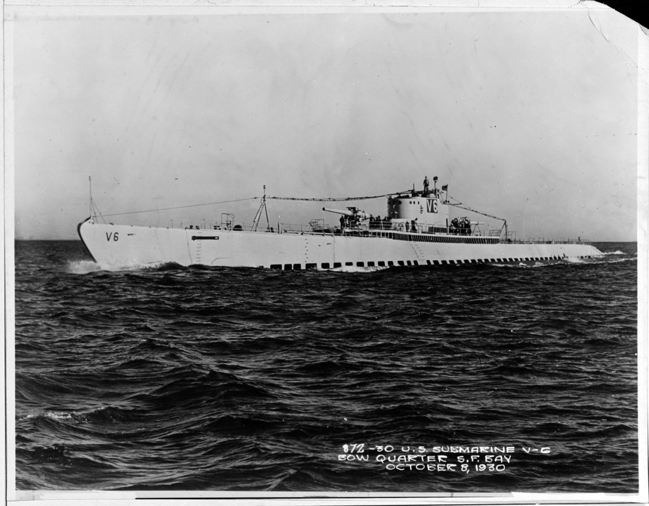 USS NAUTILUS (SS-168) running trials as USS V-6