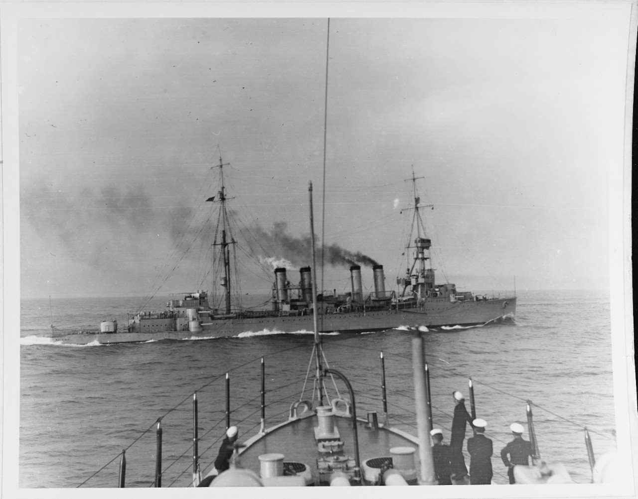 Photo #: NH 64637  USS Raleigh (CL-7)