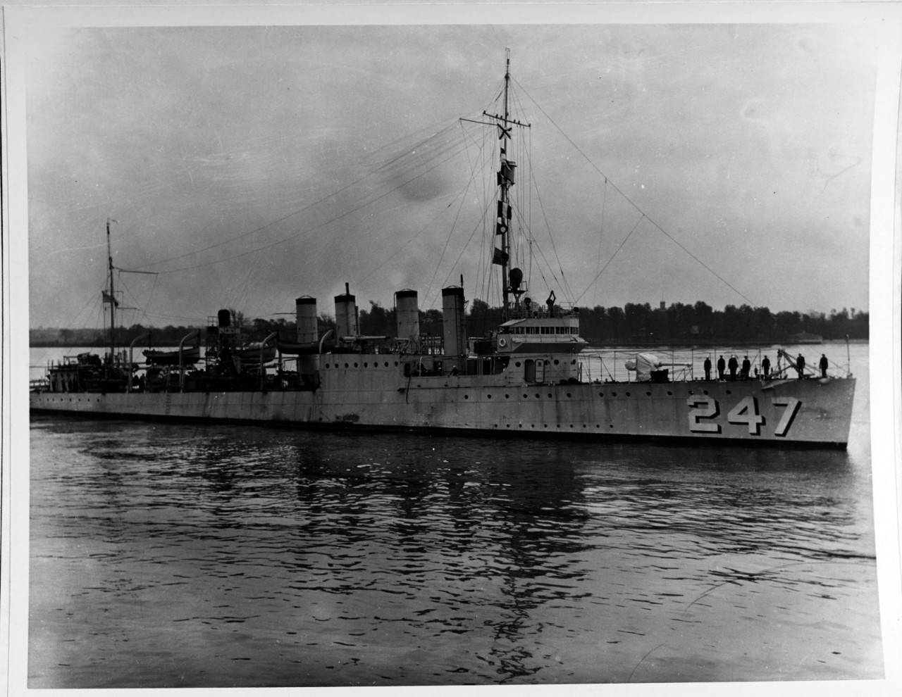 Starboard view of Clemson-class destroyer USS Goff (DD-247) leaving the Philadelphia Navy Yard on May 5, 1932.