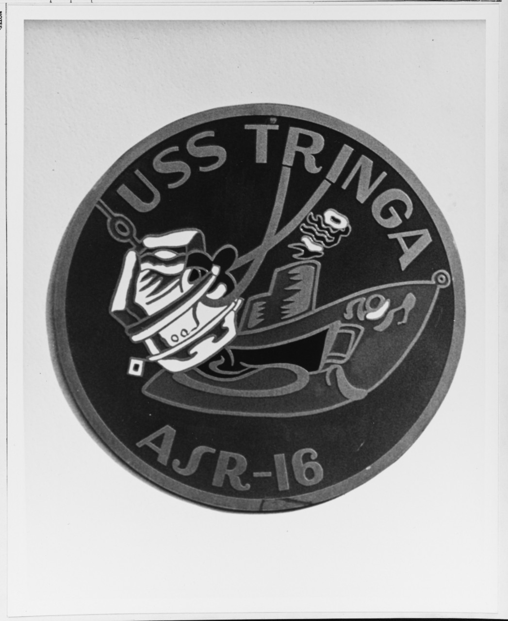 Insignia:  USS TRINGA (ASR-16)