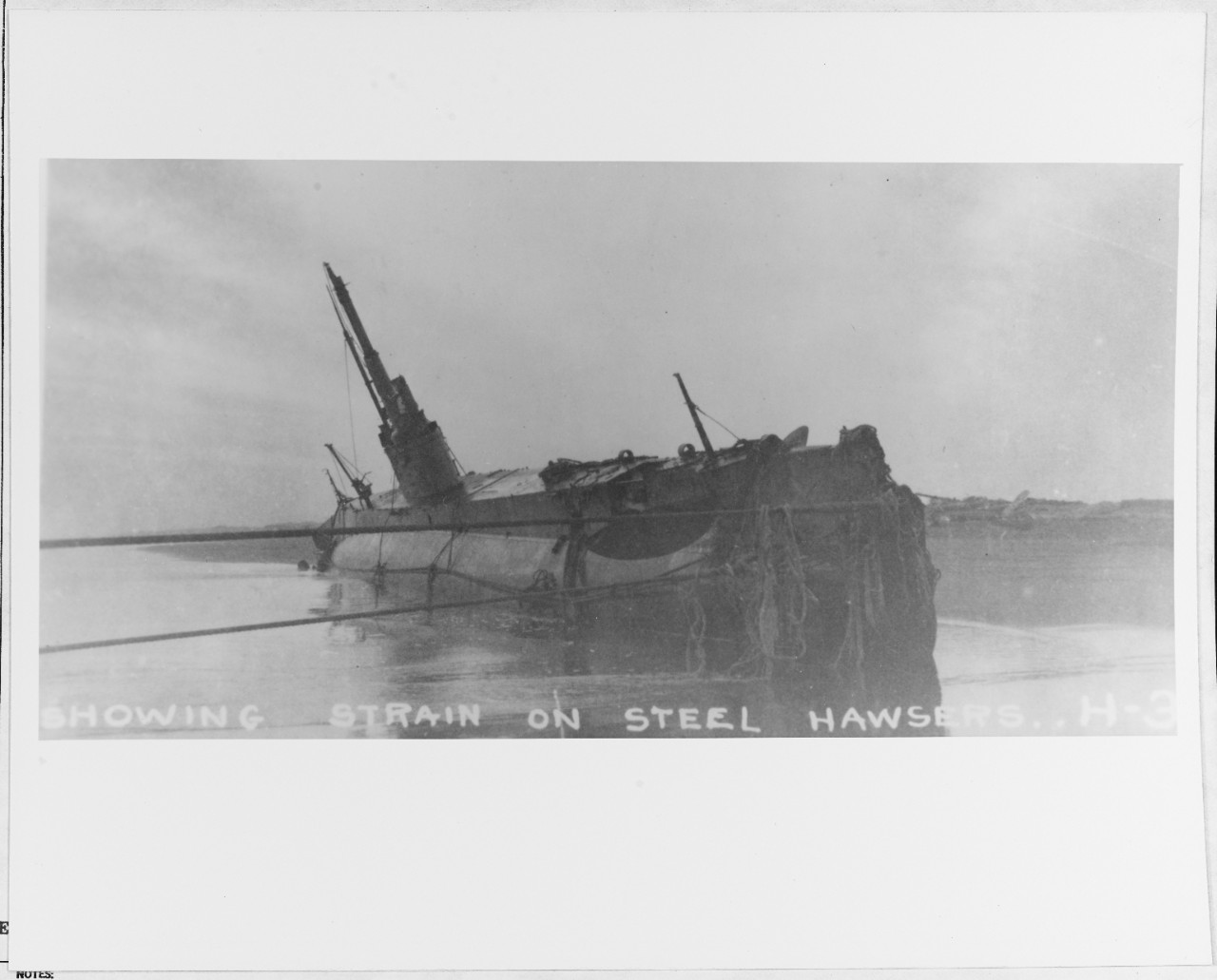 Photo #: NH 66223  Stranding of USS H-3, December 1916