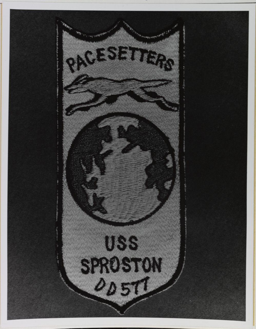Insignia: USS SPROSTON (DD-577)