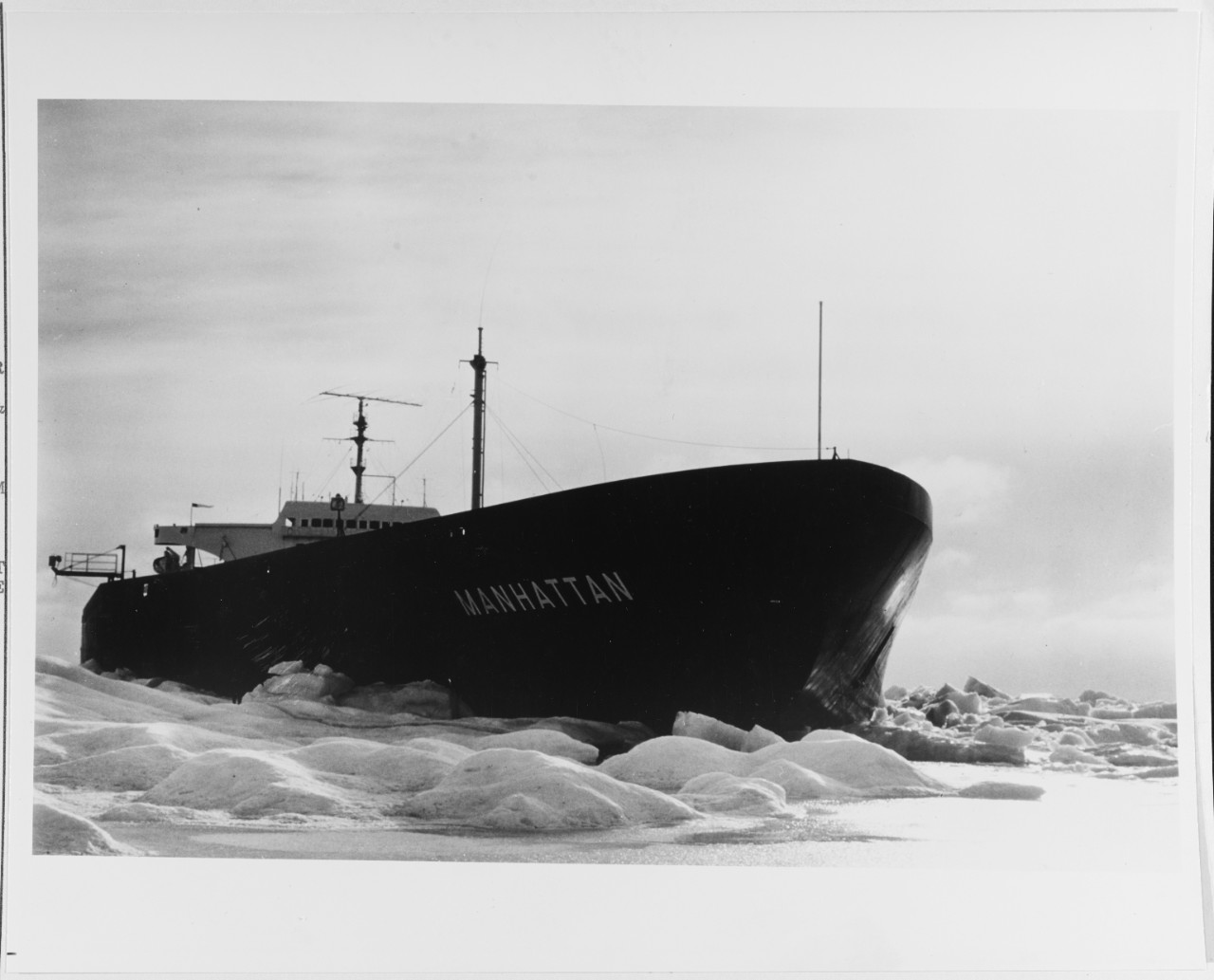 Photo #: NH 68437  S.S. Manhattan's Northwest Passage Voyage, 1969