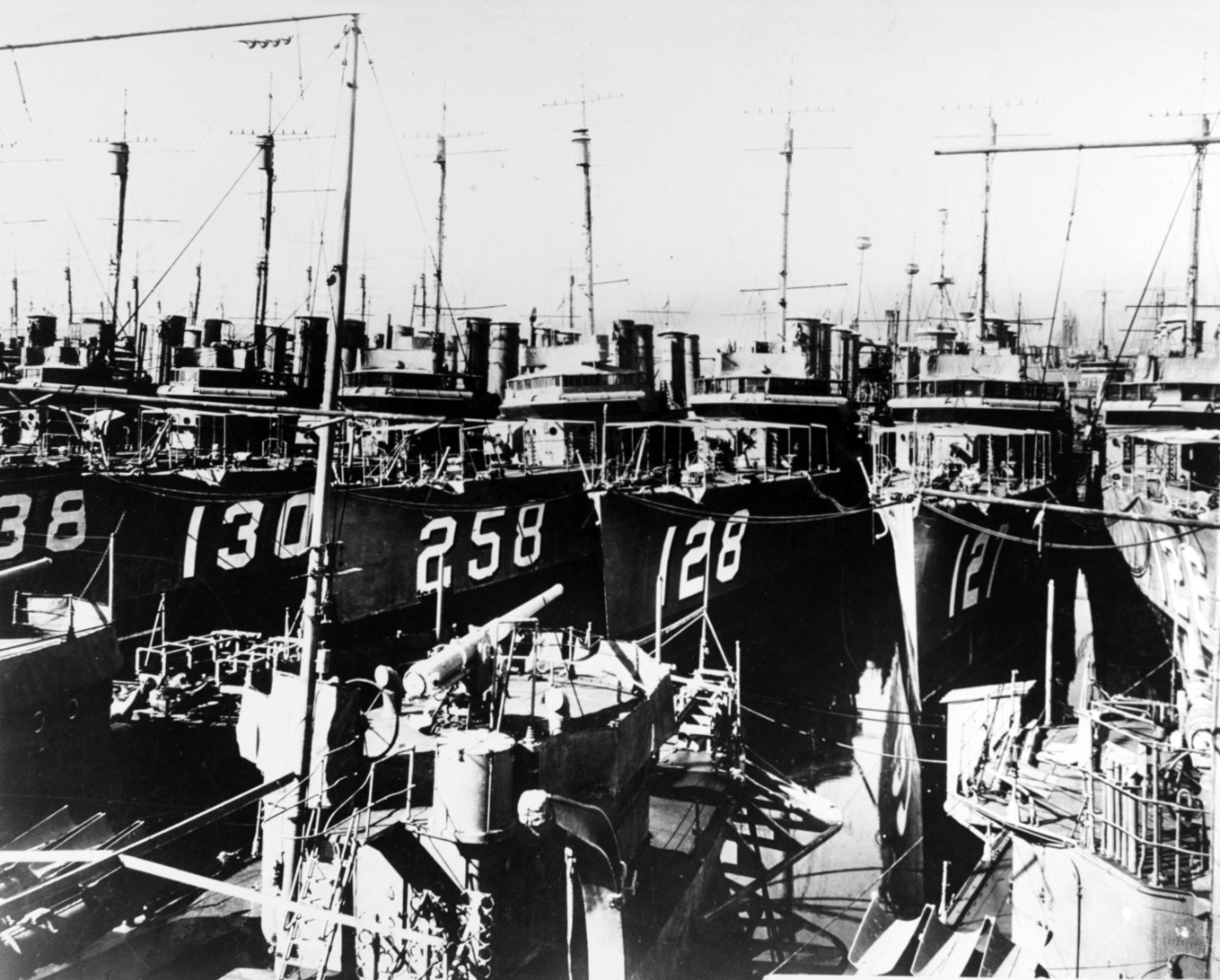 Photo #: NH 69122  Destroyers laid up at San Diego, California