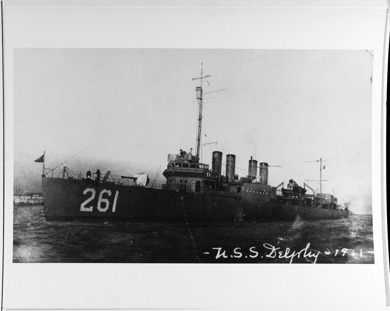 Photo #: NH 69328  USS Delphy (DD-261)