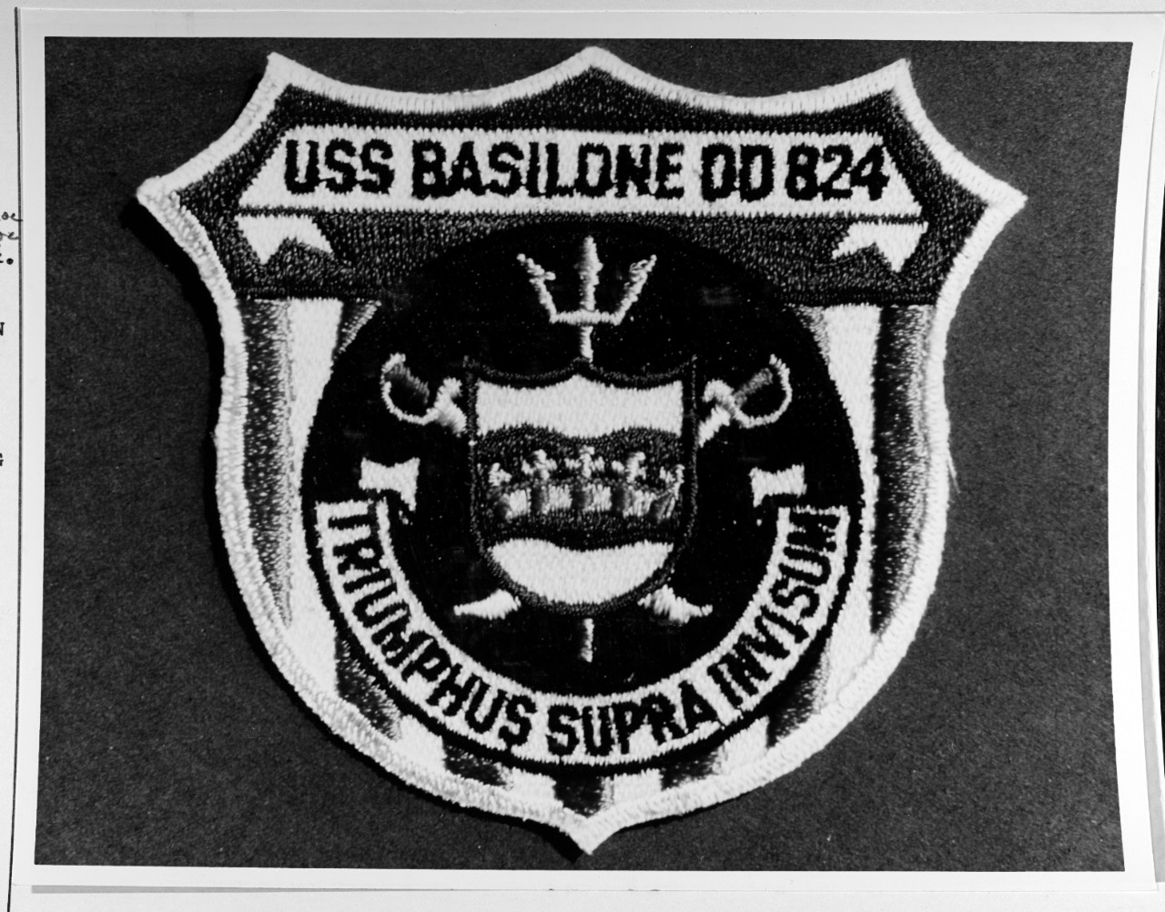 Photo #: NH 69532-KN USS Basilone (DD-824)