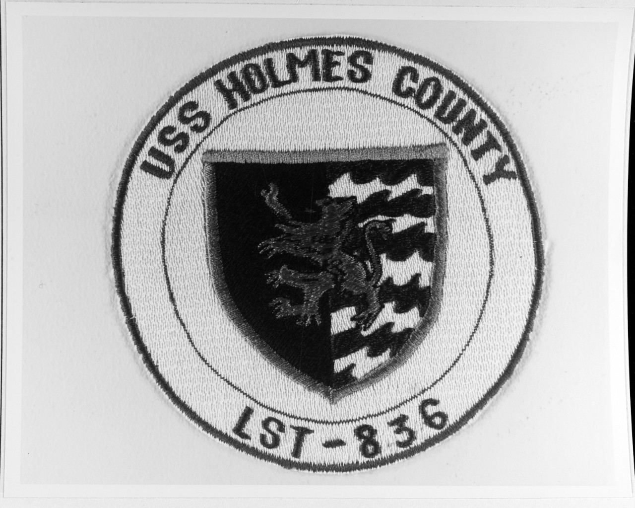 Insignia:  USS HOLMES COUNTY (LST-836)