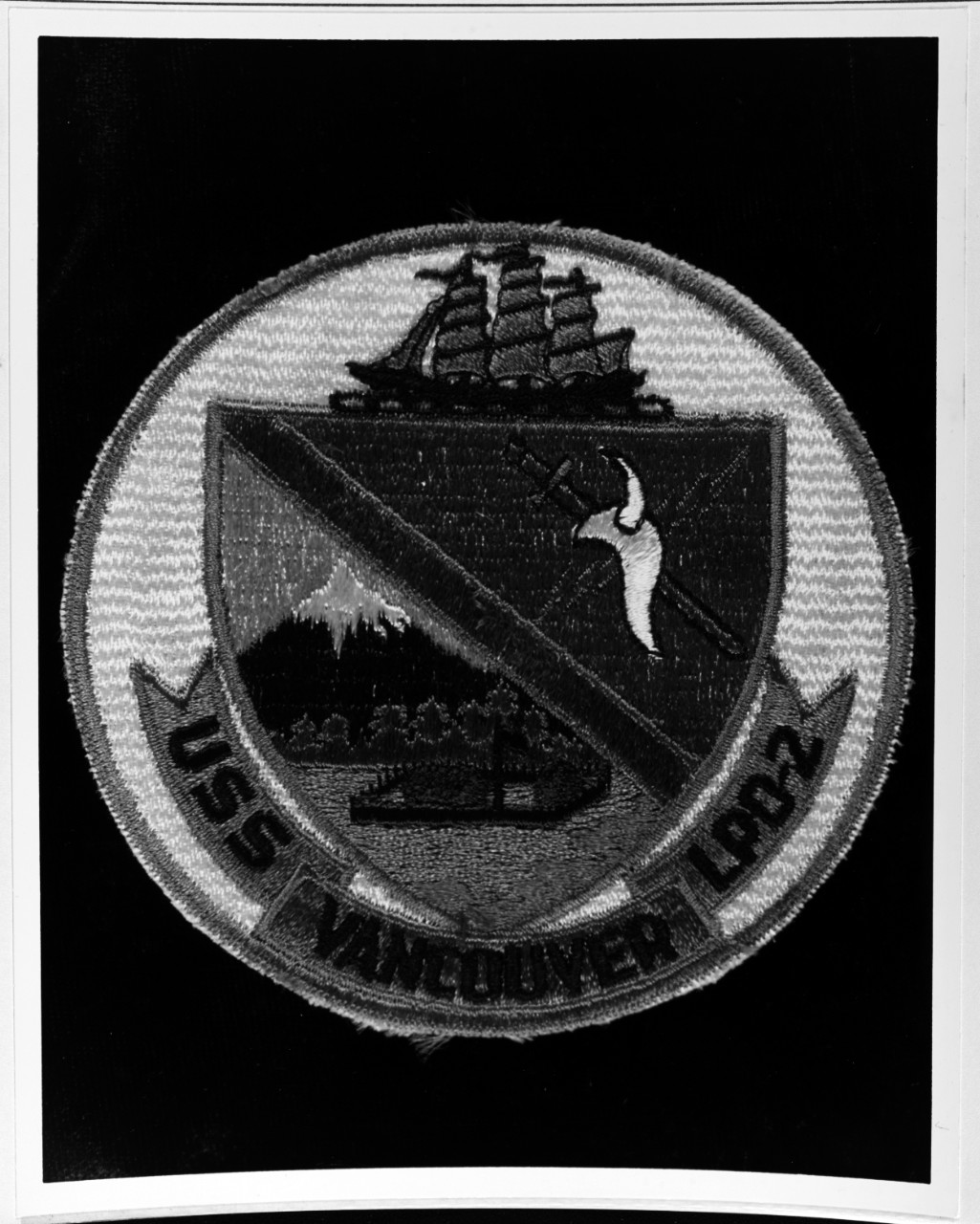 Insignia:  USS VANCOUVER (LPD-2)
