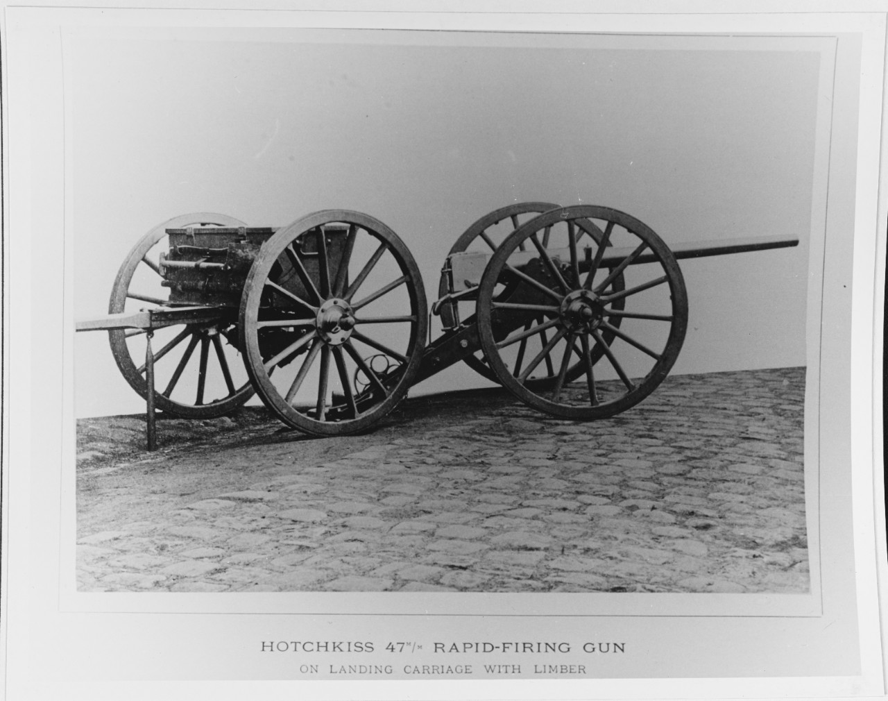 Hotchkiss 47mm/40 (3-PDR) rapid-firing gun, on landing carriage, with limber.