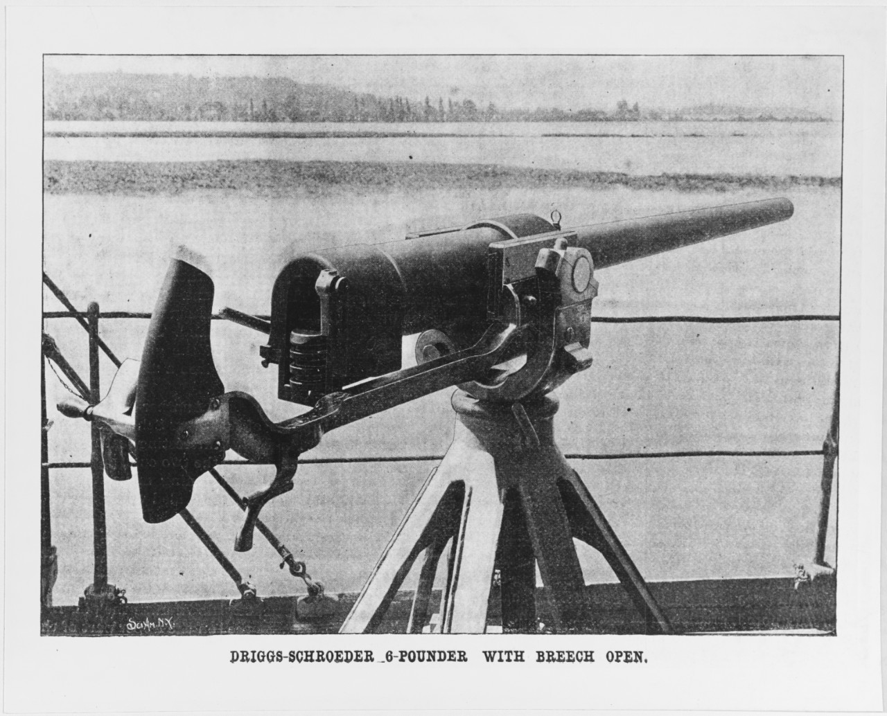 Driggs-Schroeder six-PDR. Rapid fire gun.