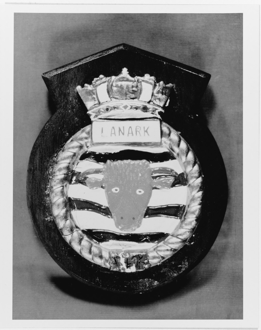 Insignia:  HMCS LANARK (Canadian frigate, 1943)