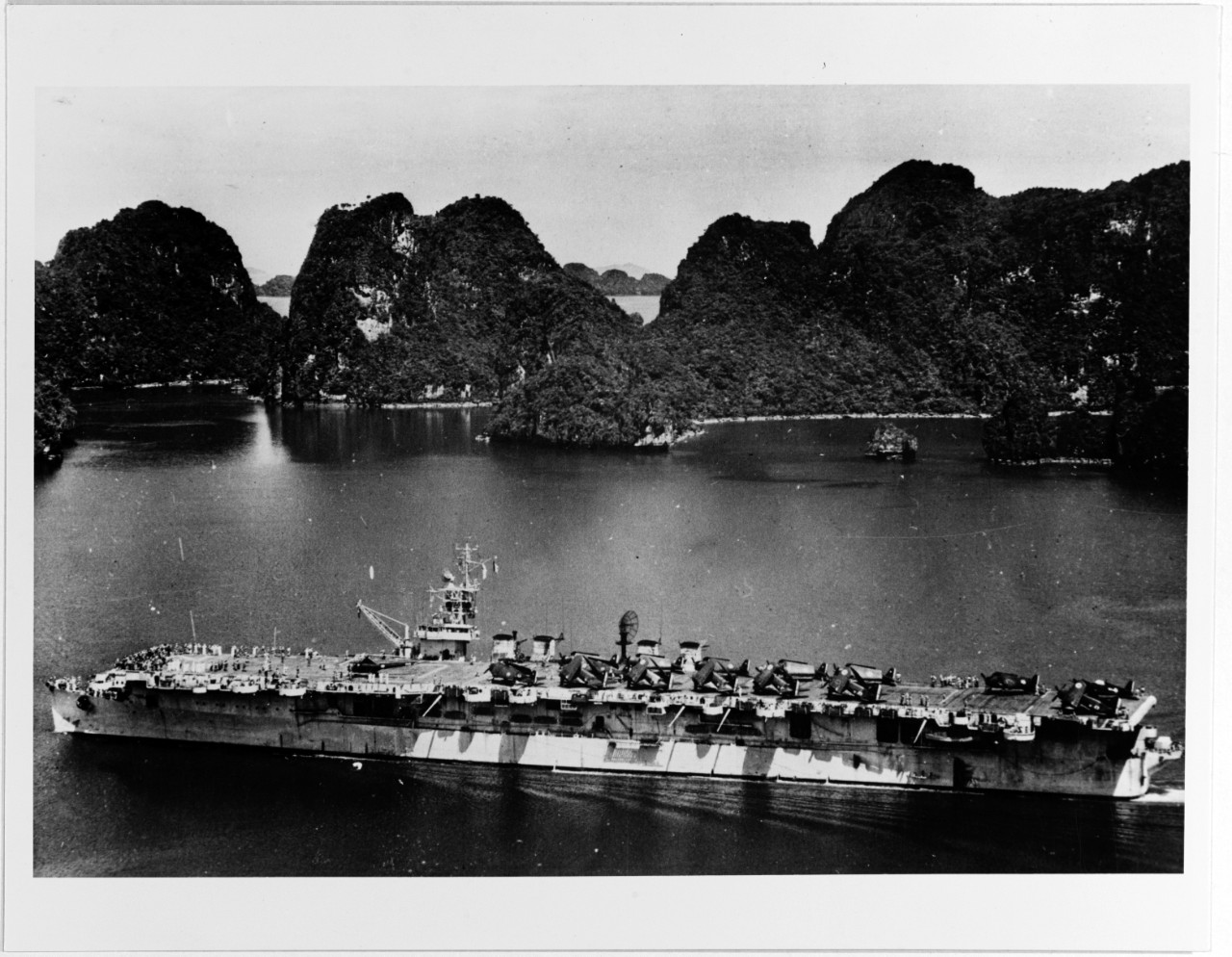 Photo #: NH 79384  French Aircraft Carrier La Fayette