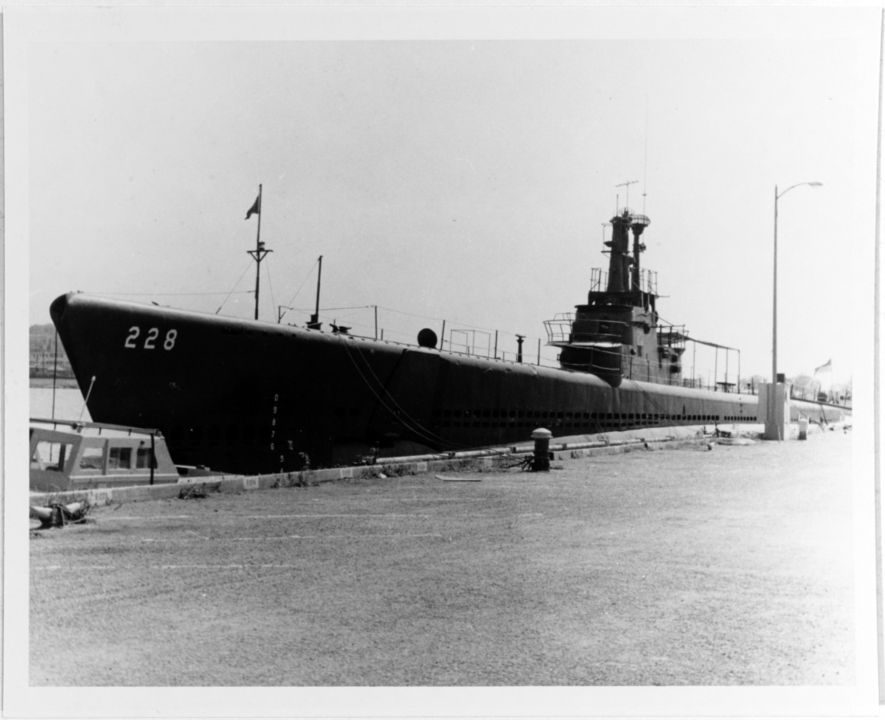 USS DRUM (SS-228)