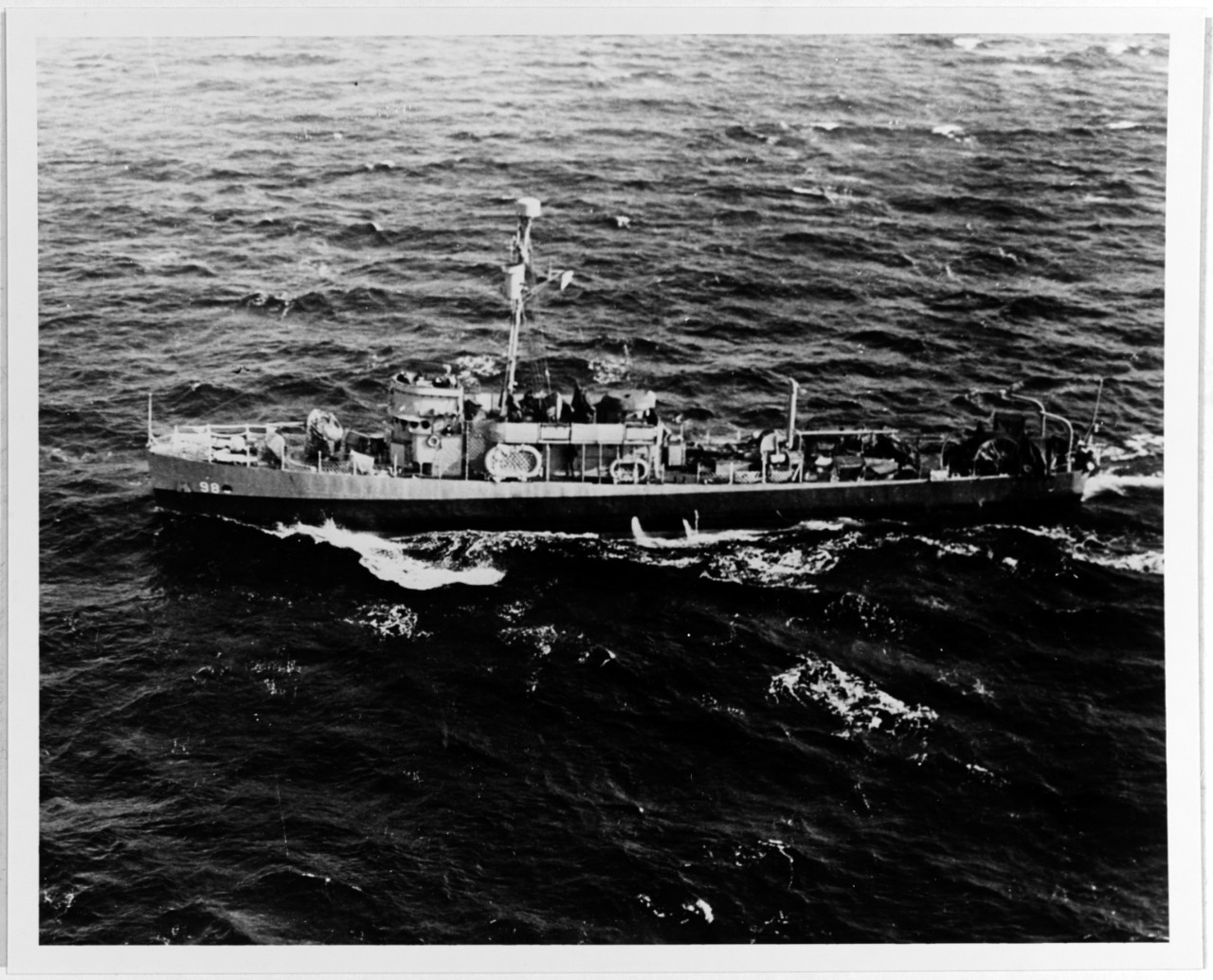 USS FIRM (AM-98)