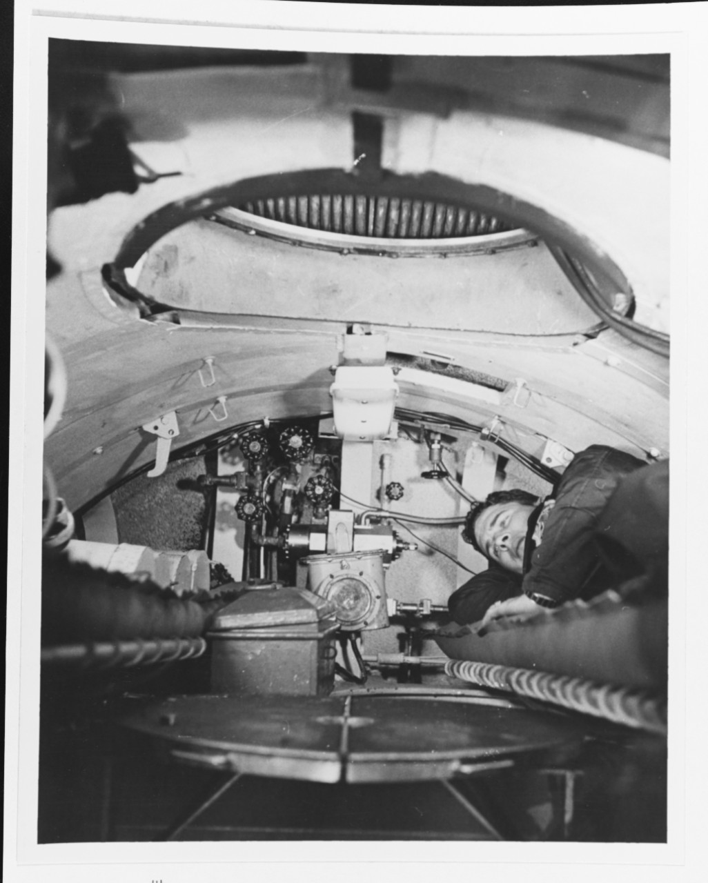 USS X-1, forward sleeping compartment