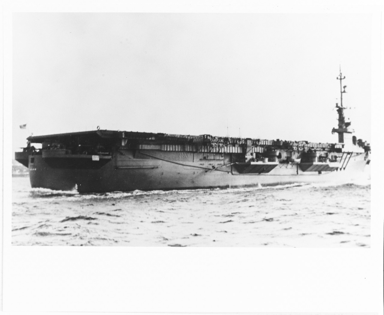 USS TINIAN (CVVE-123)