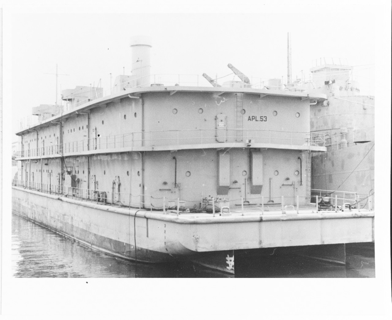 USS APL-53