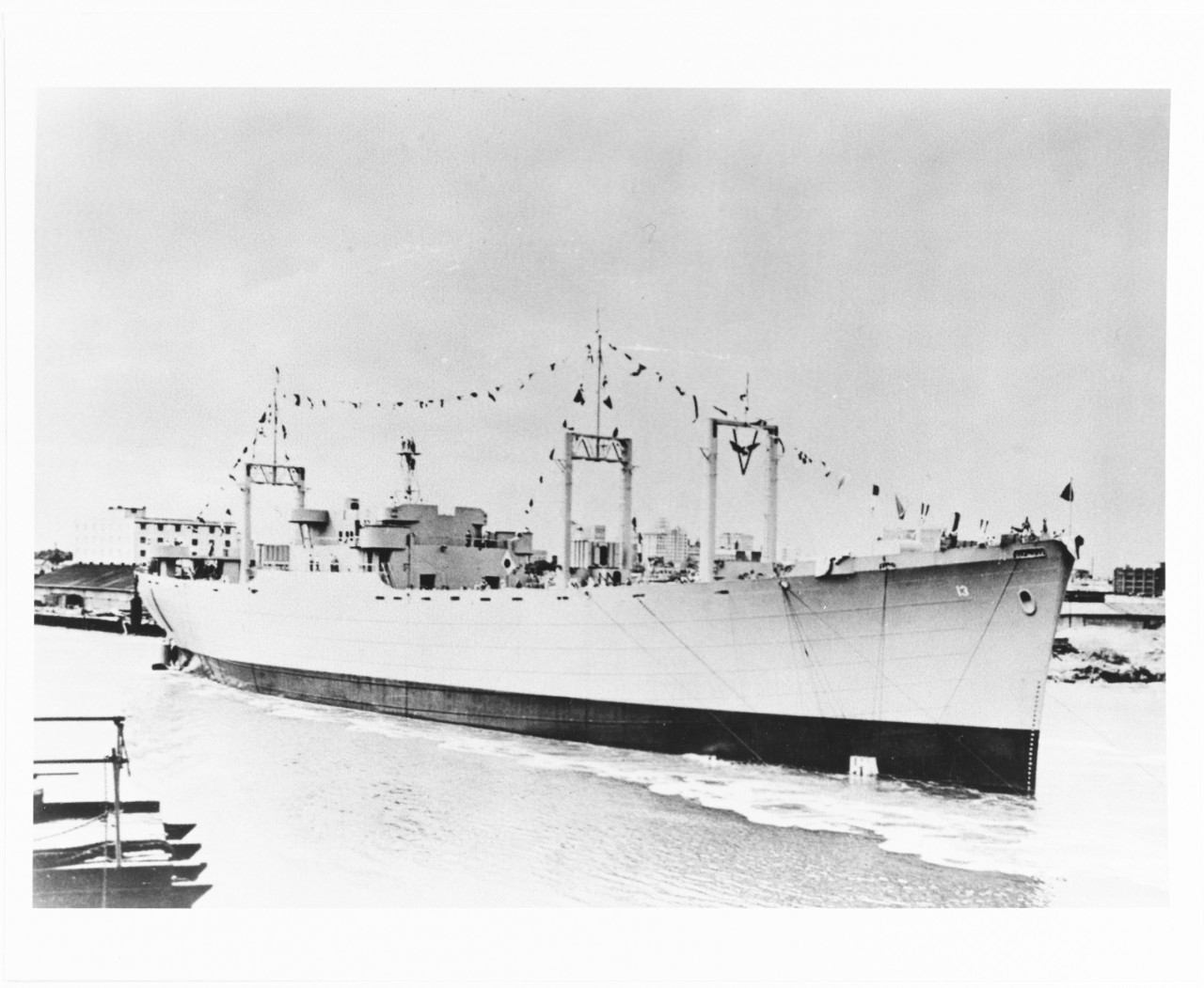 USS AKUTAN (AE-13)