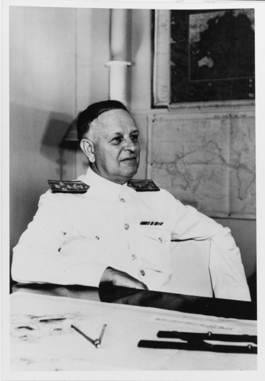 Photo #: NH 82800 Admiral Husband E. Kimmel, USN, Commander in Chief, U.S. Fleet and Pacific Fleet  
