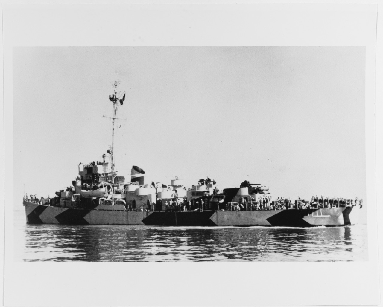 Photo #: NH 83389  USS Crouter