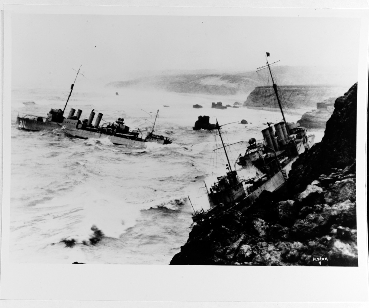 Photo #: NH 84820  Honda Point Disaster, September 1923