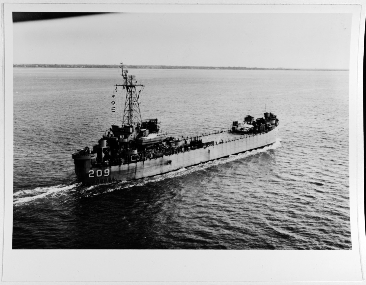 USS BAMBERG COUNTY (LST-209)