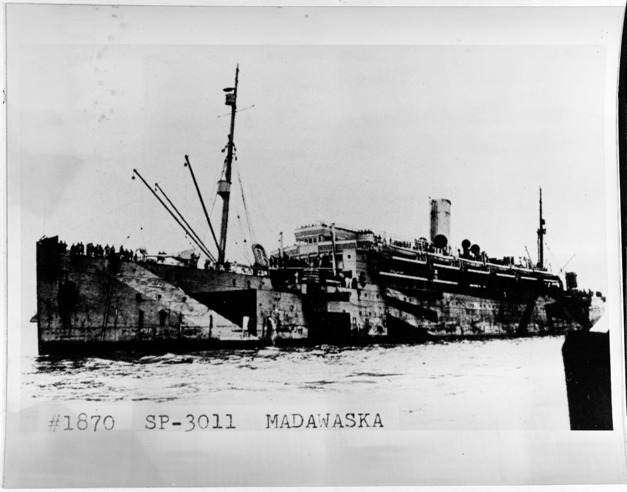 Photo #: NH 85171  USS Madawaska (ID # 3011)