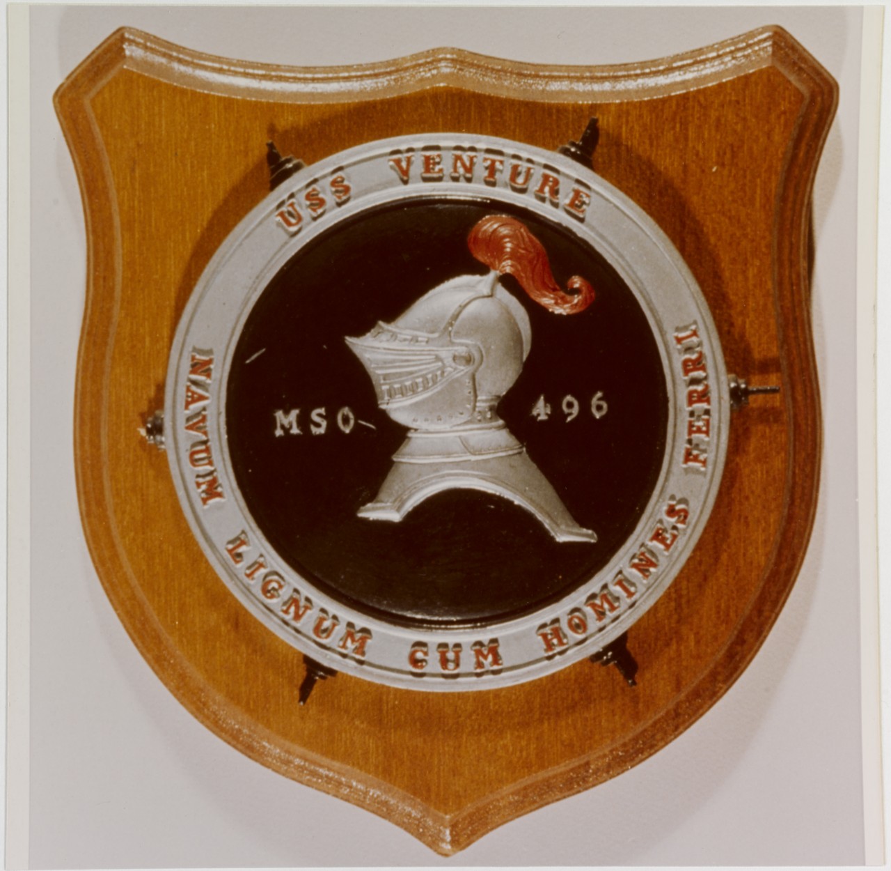 Insignia:  USS VENTURE (MSO-496)