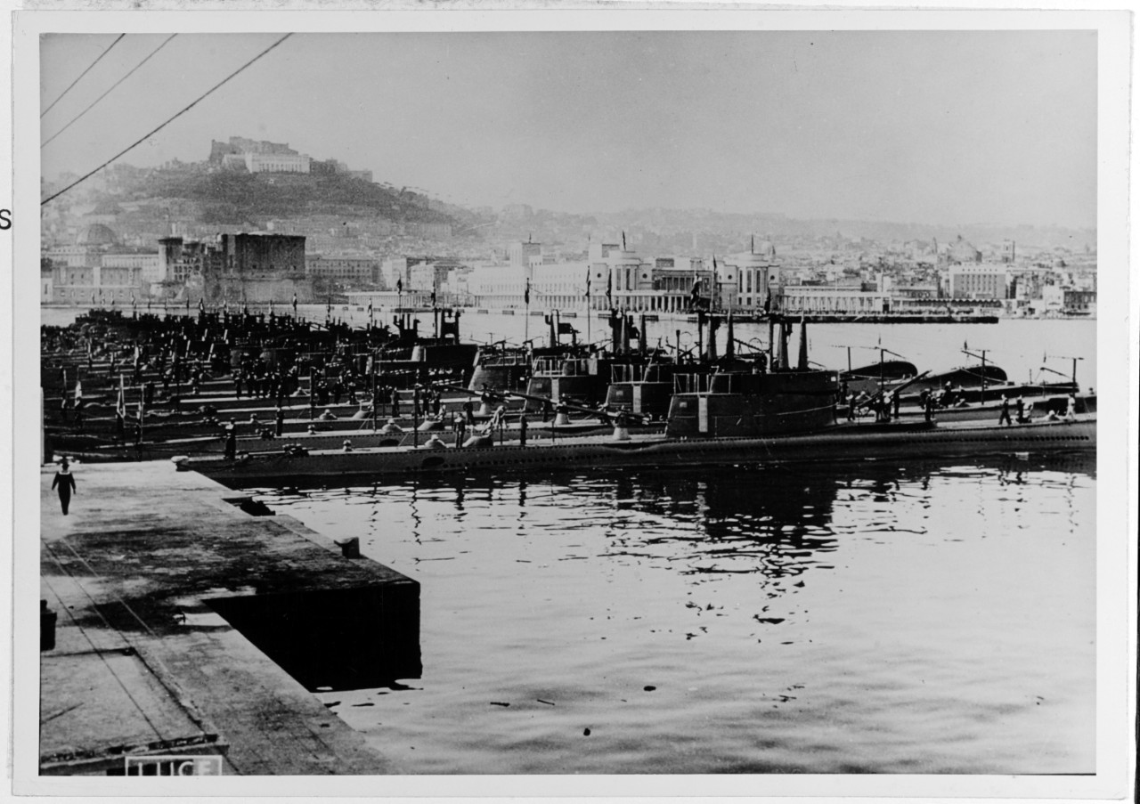 Italian submarines at Naples, May 1938