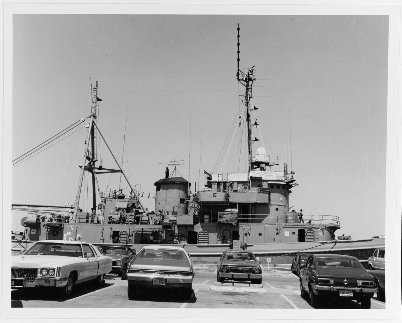 Photo #: NH 88036  USS Salinan (ATF-161)