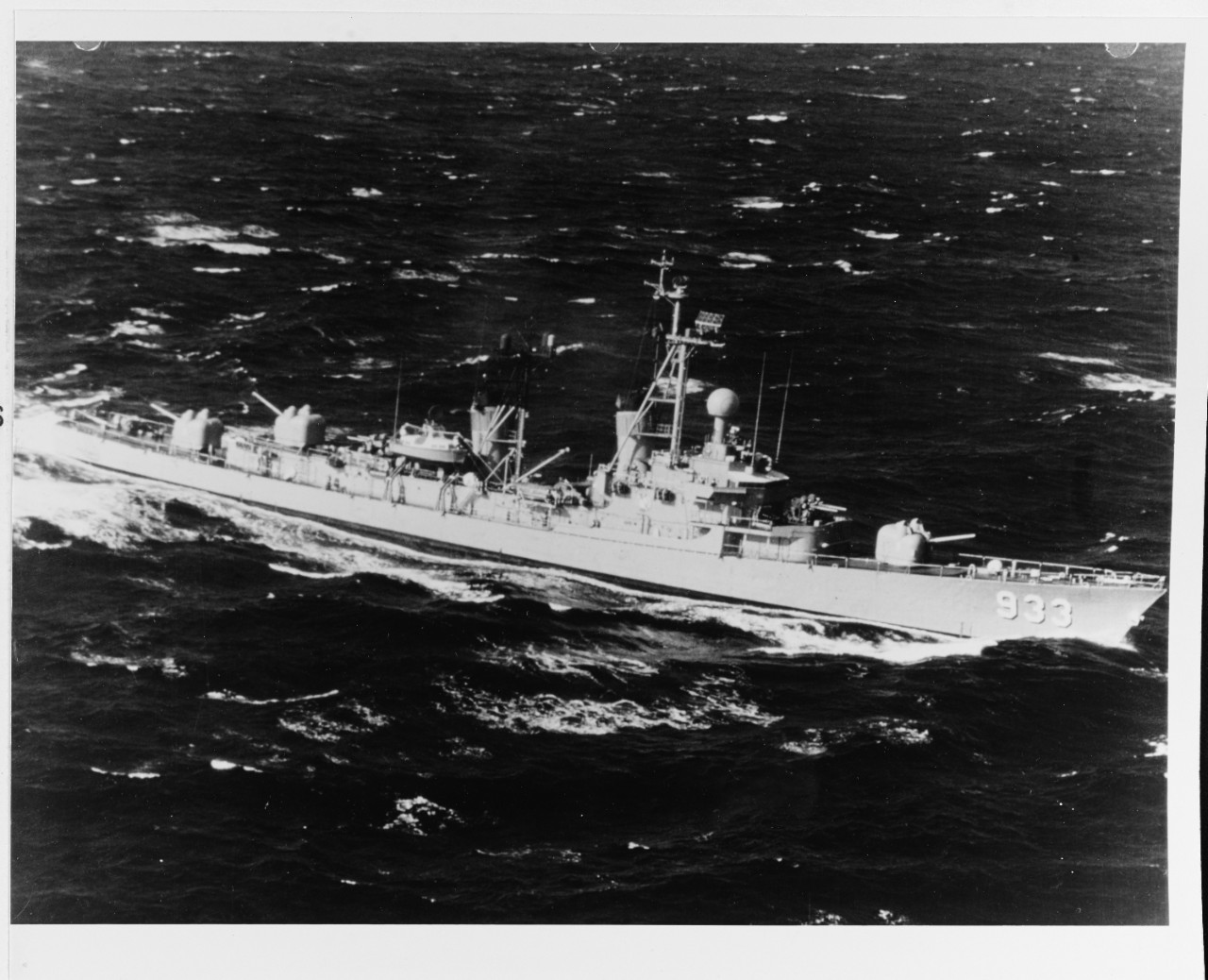 Photo #: NH 88069  USS Barry (DD-933)