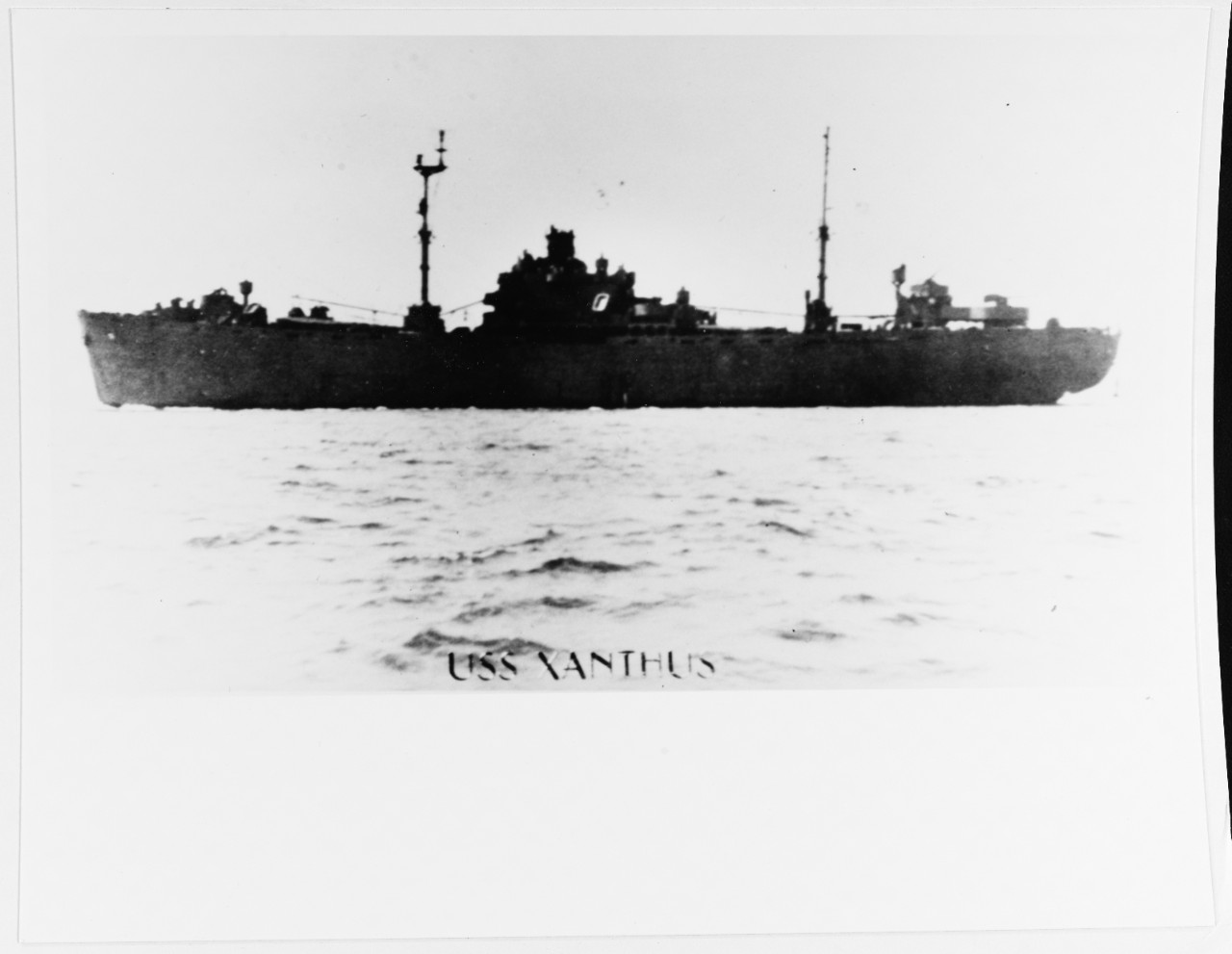 USS XANTHUS (AR-19)