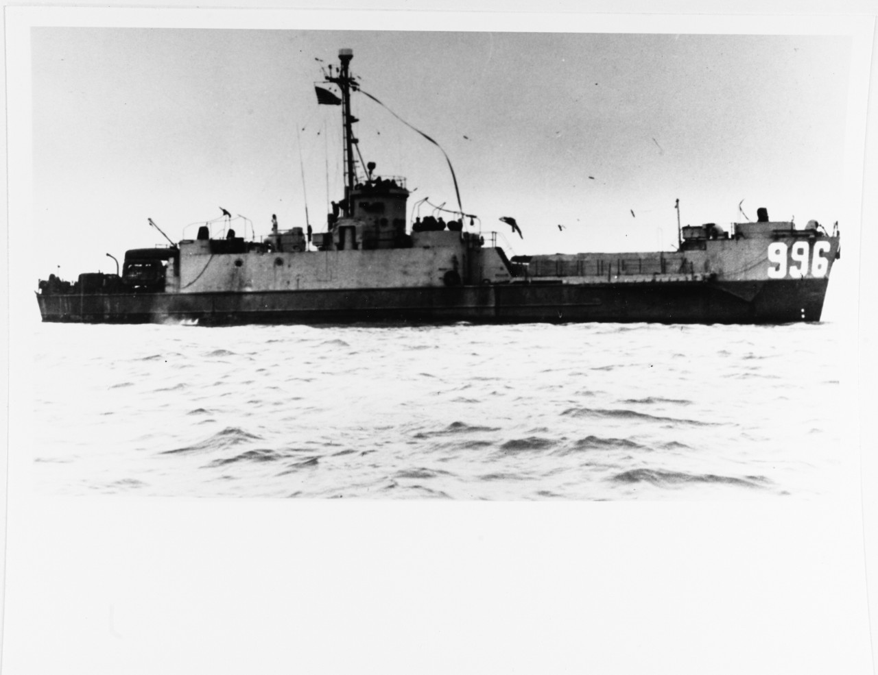 USS LCI-996