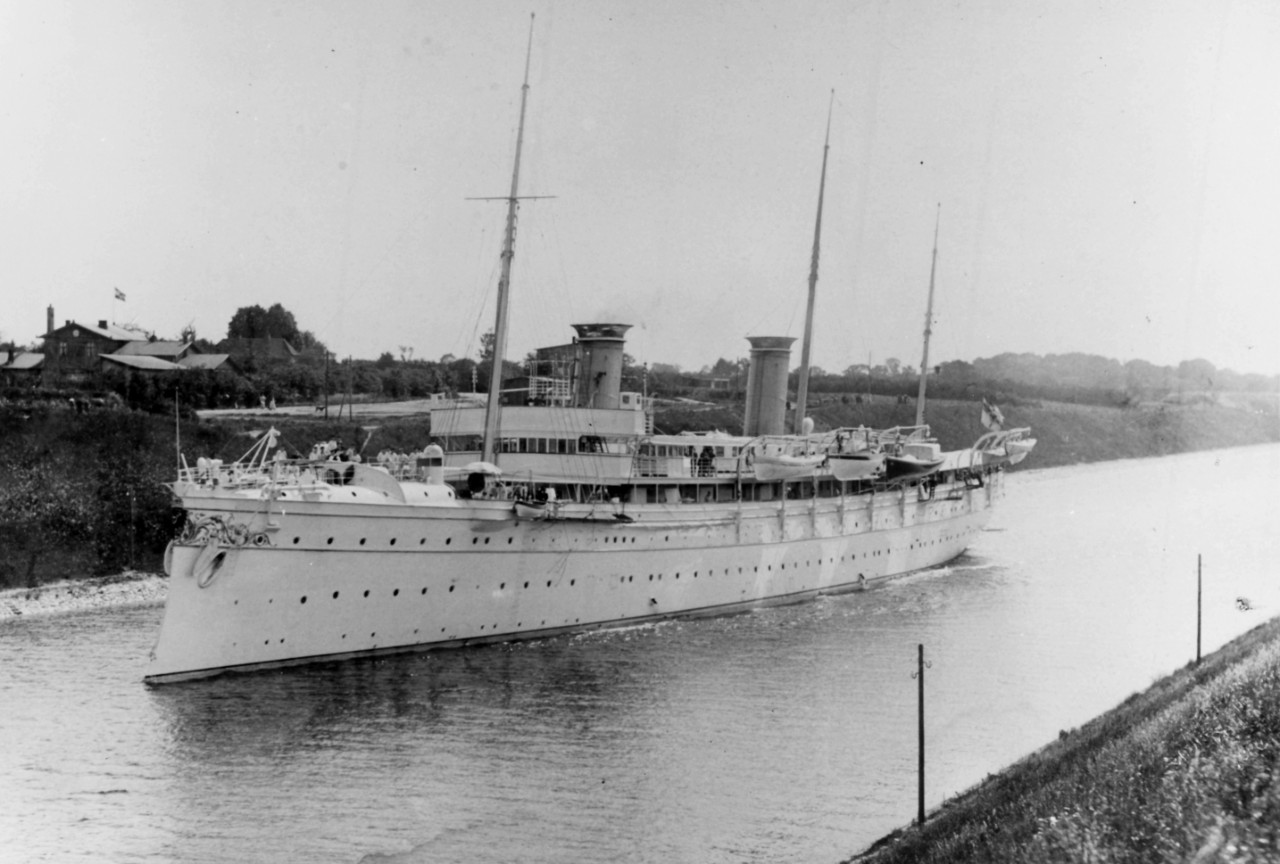 SMS HOHENZOLLERN (German Imperial Yacht, 1982-1923)