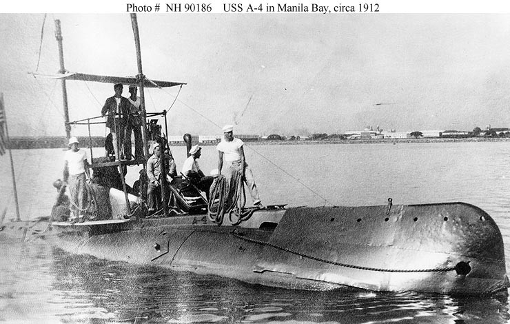 Photo #: NH 90186  USS A-4 (Submarine # 5)