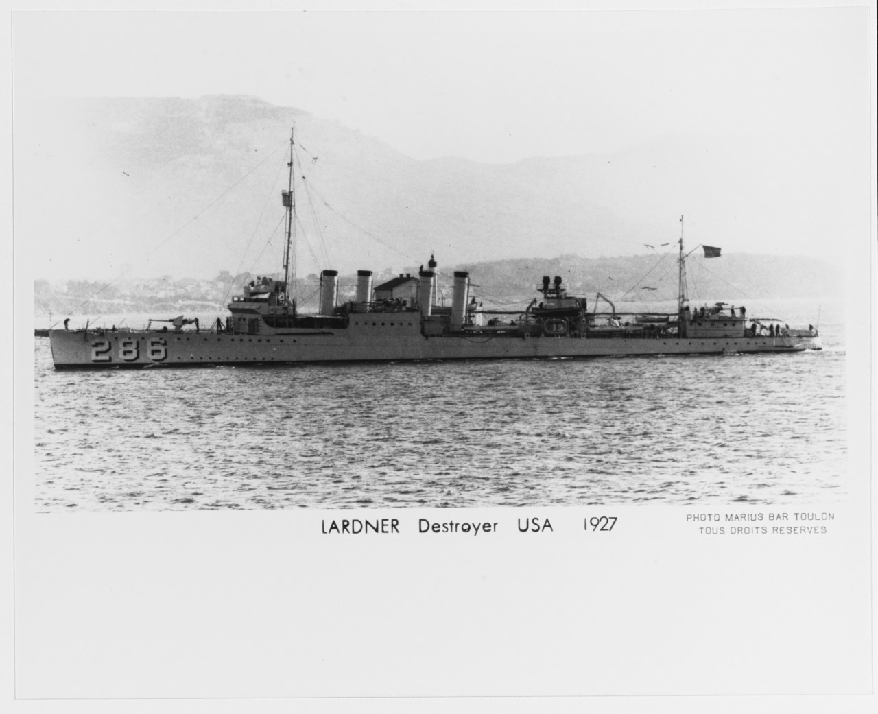 USS LARDNER (DD-286), off Toulon, France.