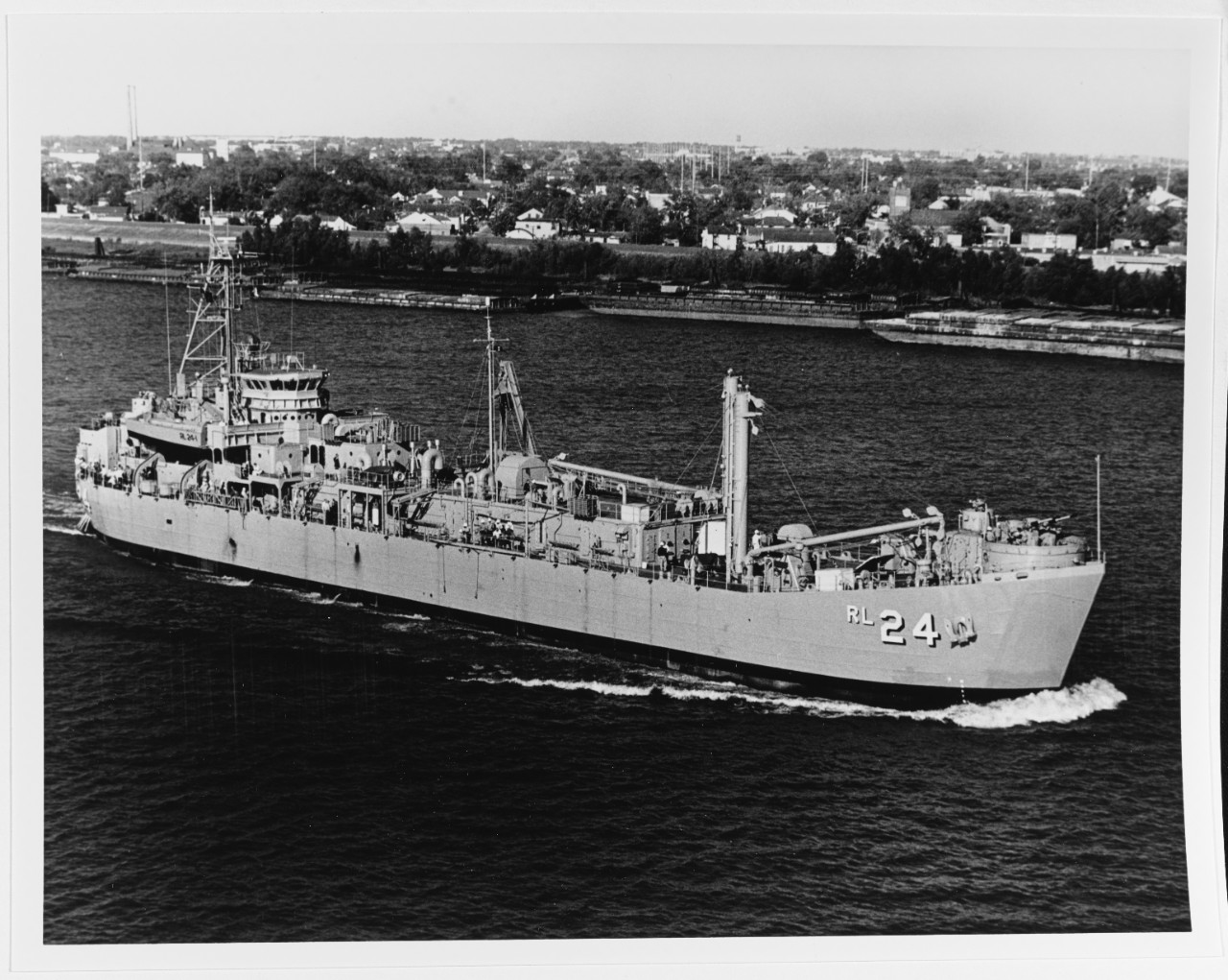 USS SPHINX (ARL-24)