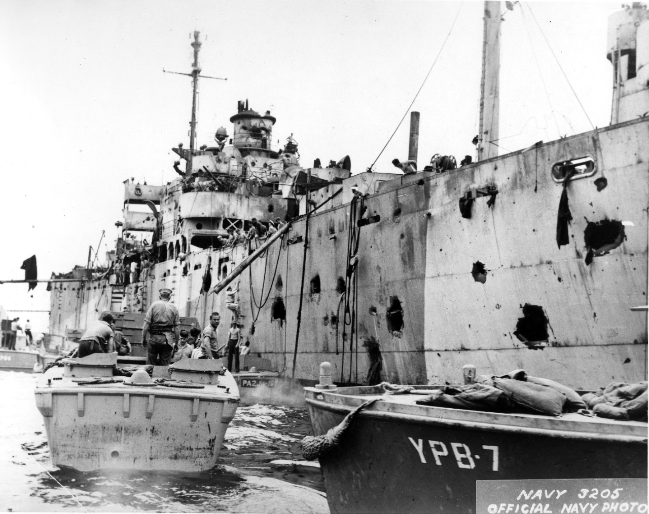 Explosion of USS Mount Hood (AE-11) in Seeadler Harbor, Manus, Admiralty Islands, 10 November 1944