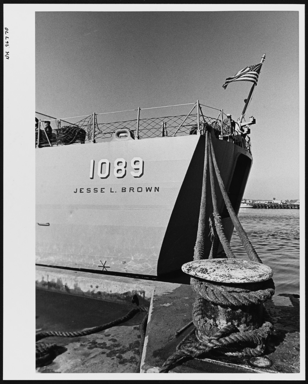 Photo #: NH 96770  USS Jesse L. Brown (DE-1089)