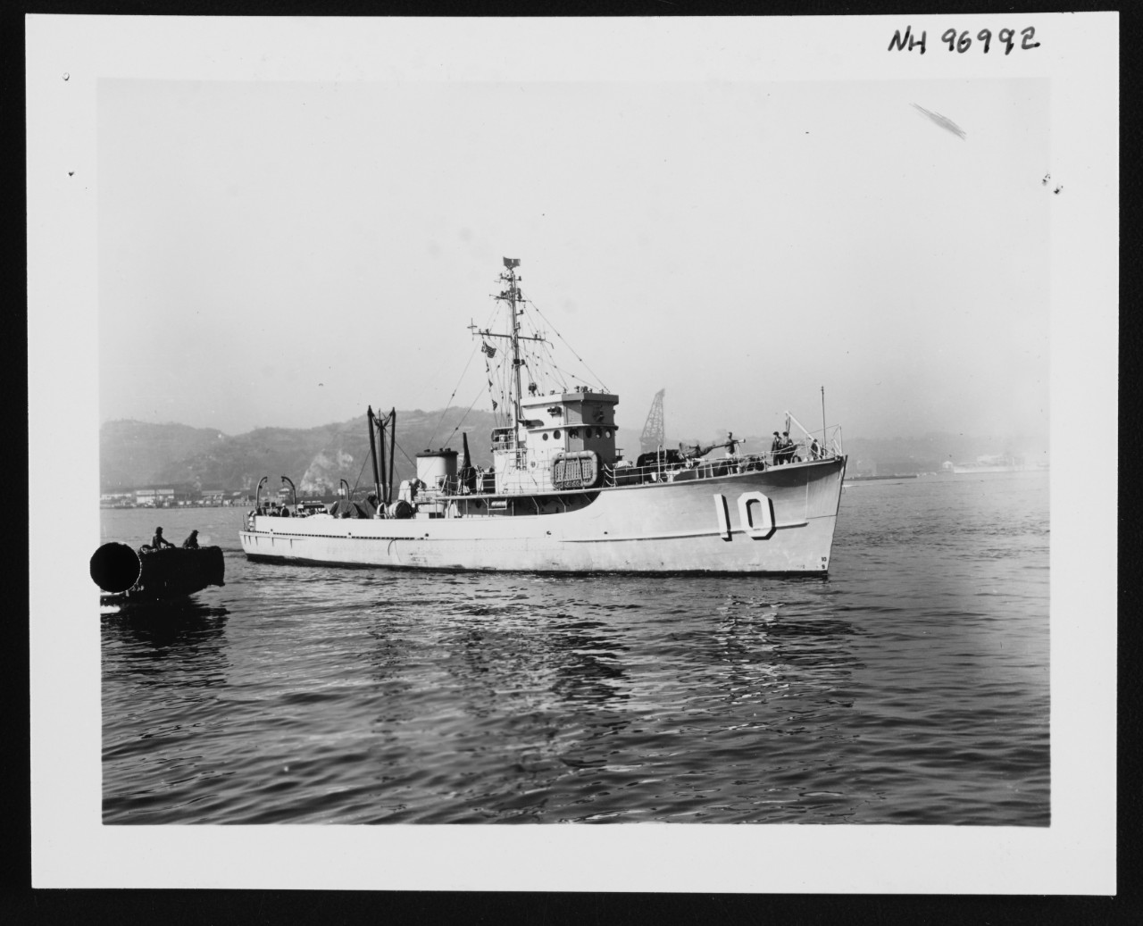 Photo #: NH 96992  USS Firecrest (AMS-10)