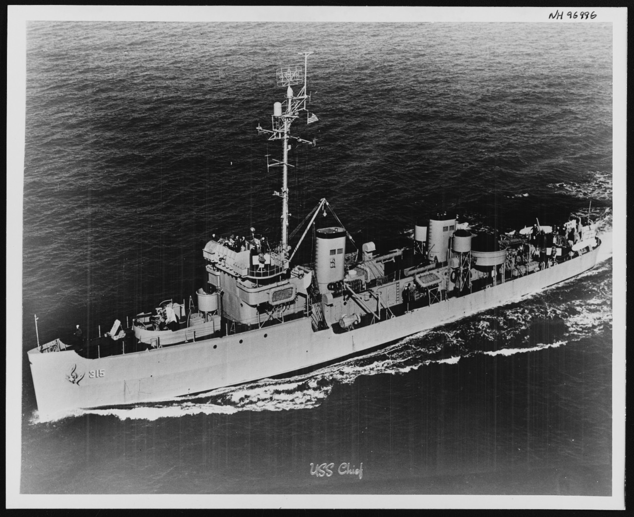 Photo #: NH 96996  USS Chief (AM-315)