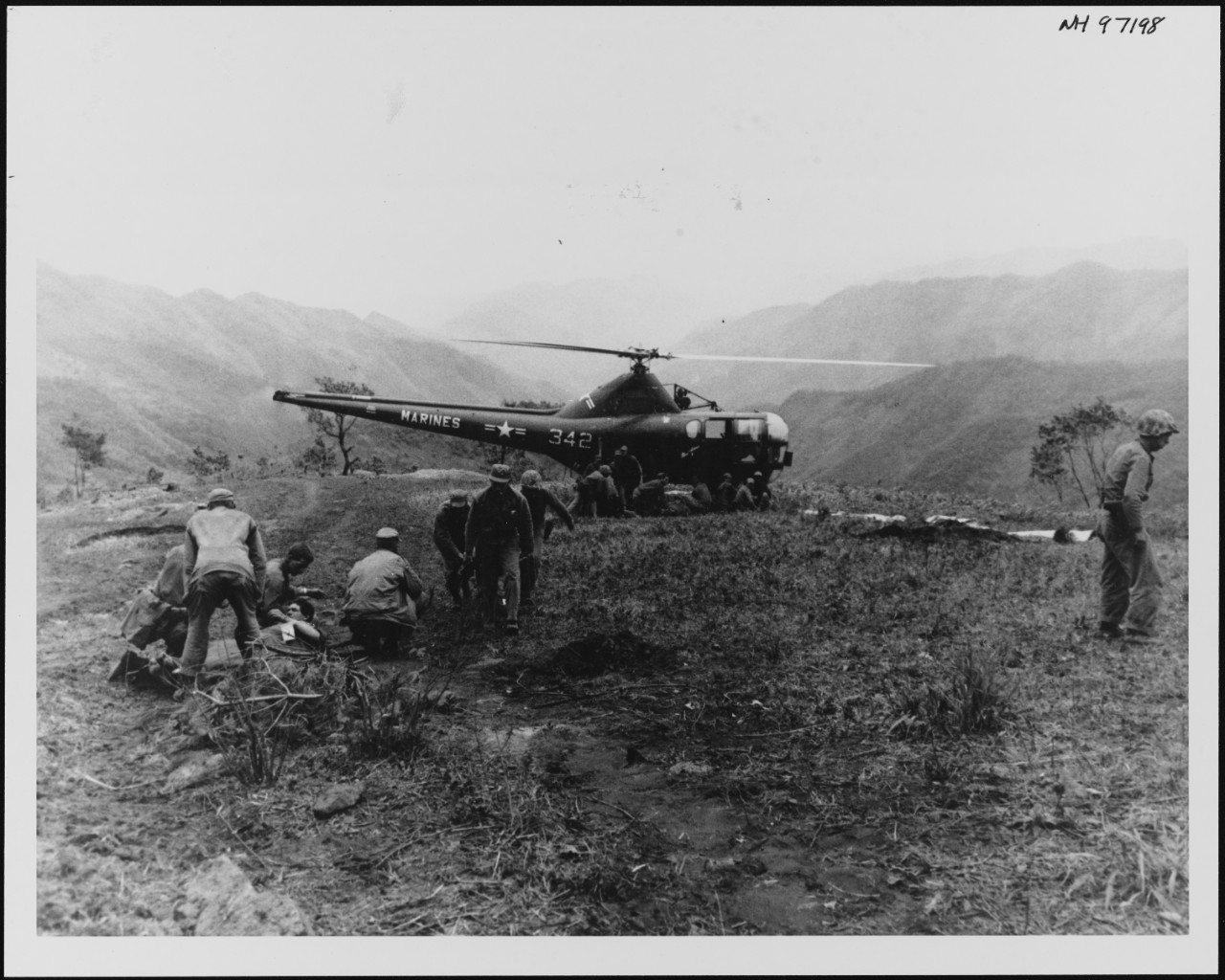 Photo #: NH 97198  Korean War Helicopter Medical Evacuation, 1951