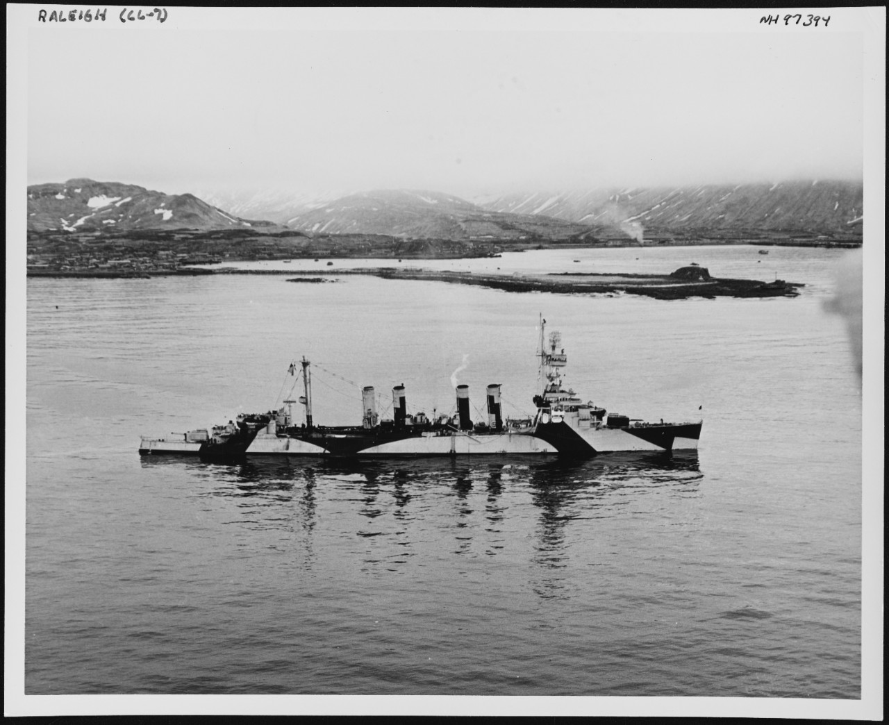 Photo #: NH 97394  USS Raleigh (CL-7)