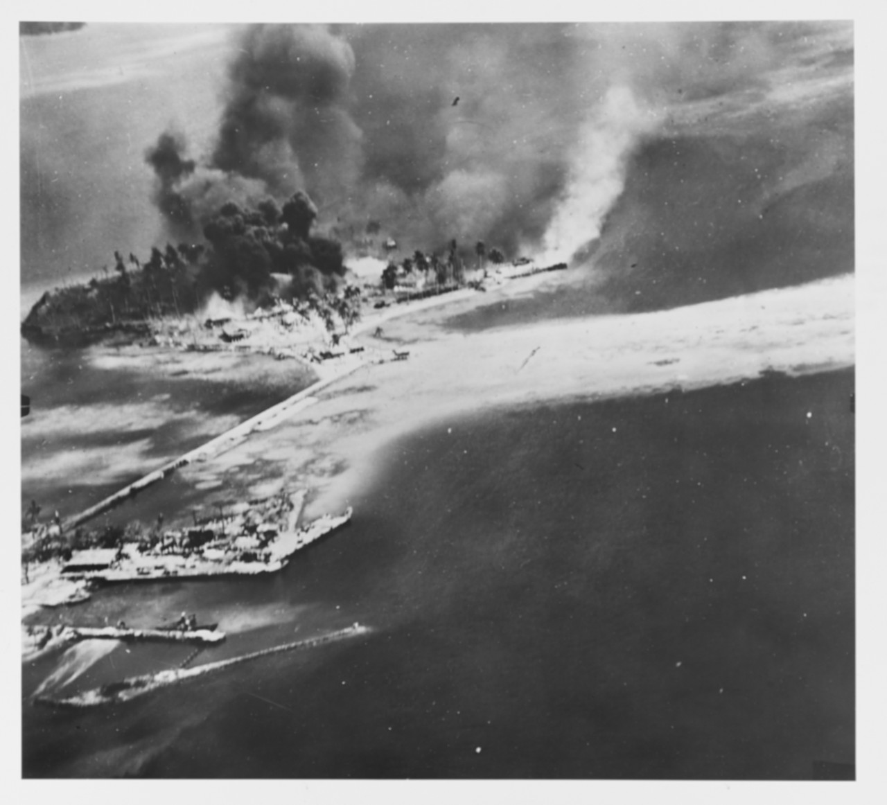 Photo #: NH 97747  Guadalcanal-Tulagi Operation, August 1942