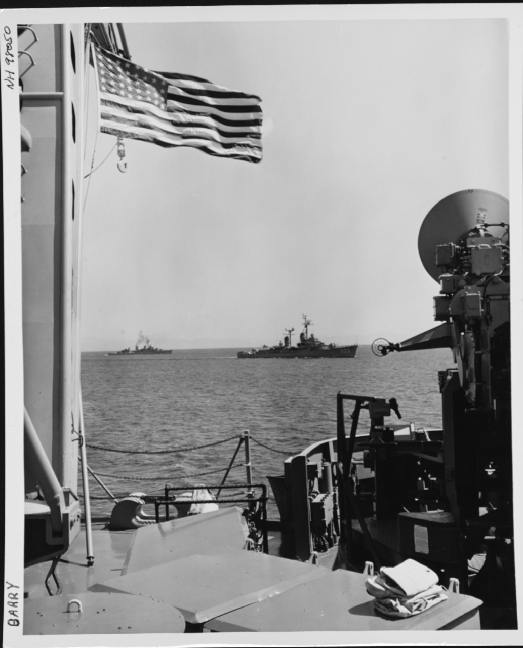 Photo #: NH 98050  USS Barry (DD-933) USS Wadleigh (DD-689)